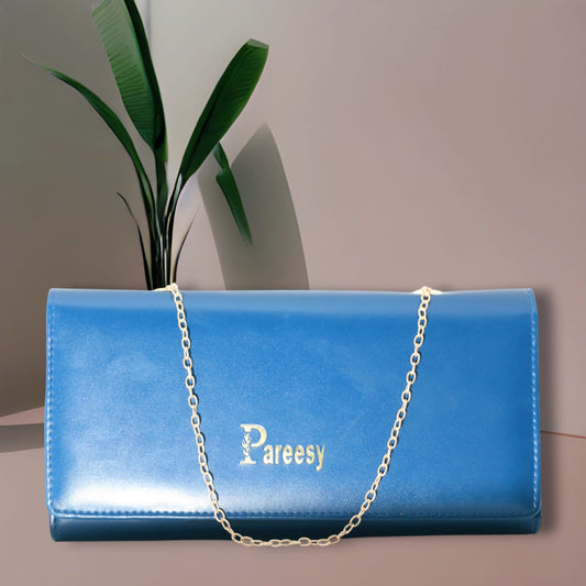 Chic Crossbody Clutch - Stylish and Versatile On-the-Go Bag